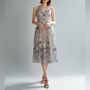Dress the Population Audrey Gray Silver Floral Embroidery Lace V-Neck Midi Dress